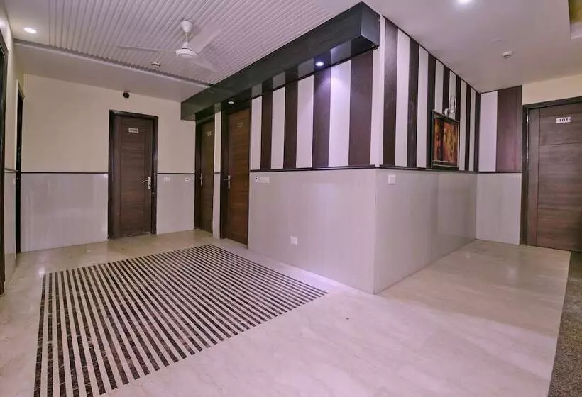 فندق Fabexpress Lotus Palace