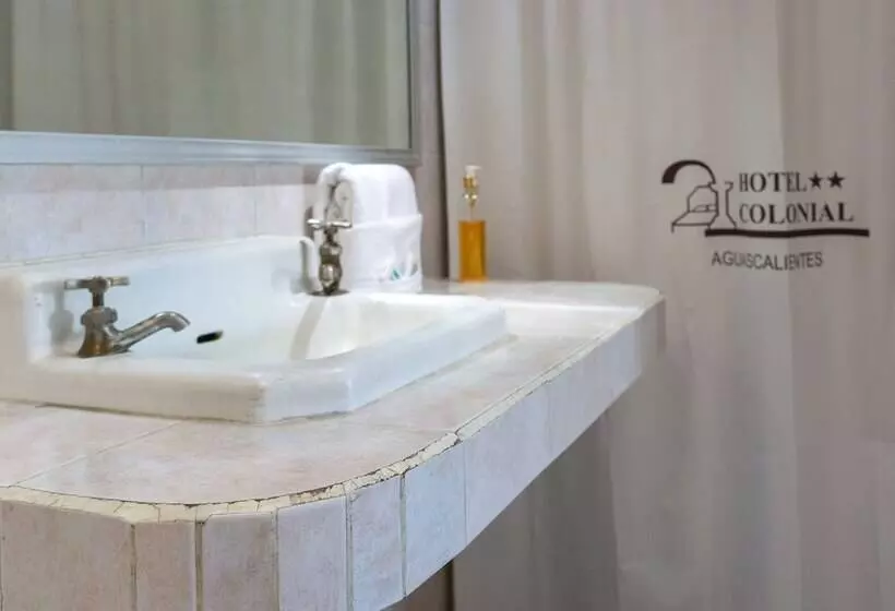 בית מלון כפרי Colonial