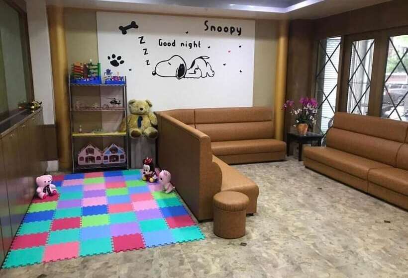 هتل Funhouse Hsinchu