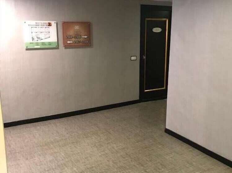 هتل Funhouse Hsinchu