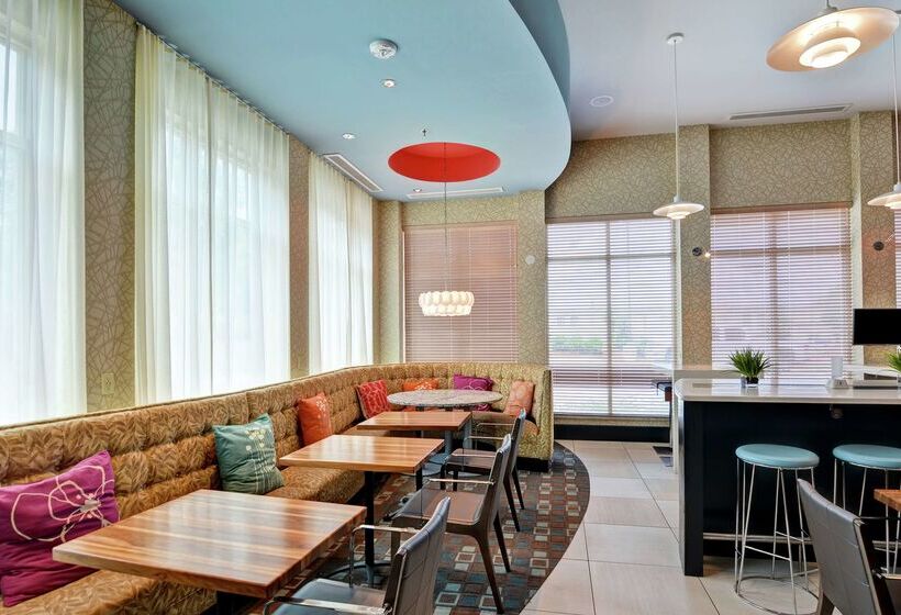 فندق Hilton Garden Inn Raleigh /crabtree Valley