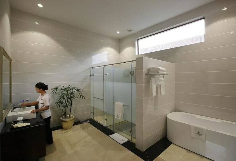 هتل Horizon Lake View Resort