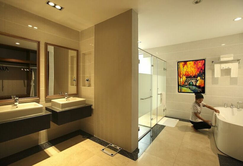 هتل Horizon Lake View Resort