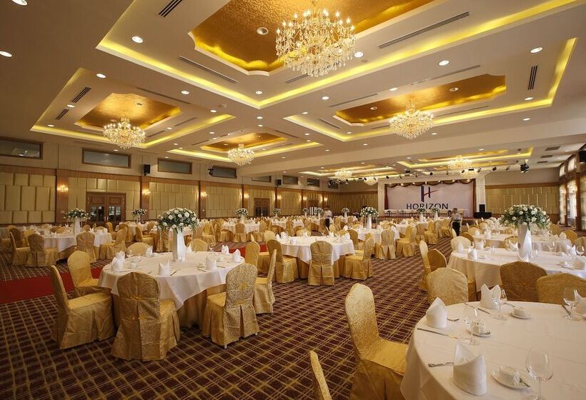 هتل Horizon Lake View Resort