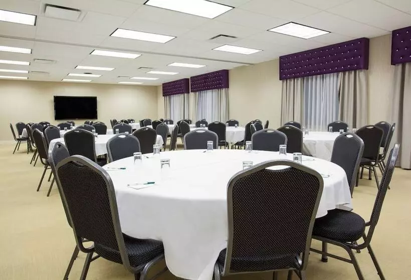 Radisson Hotel Edmonton Airport