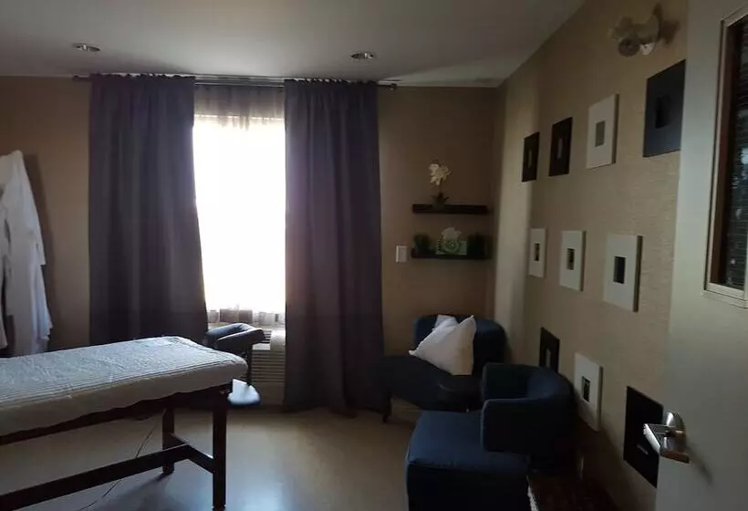 Radisson Hotel Edmonton Airport