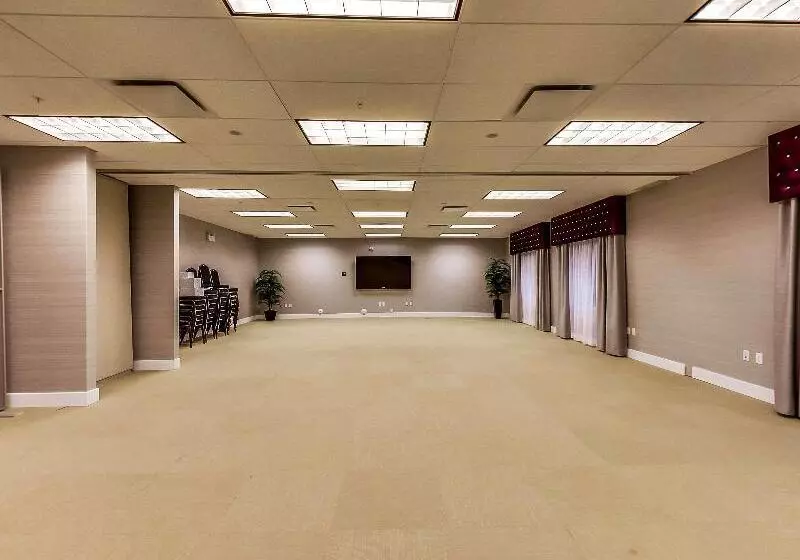 Radisson Hotel Edmonton Airport