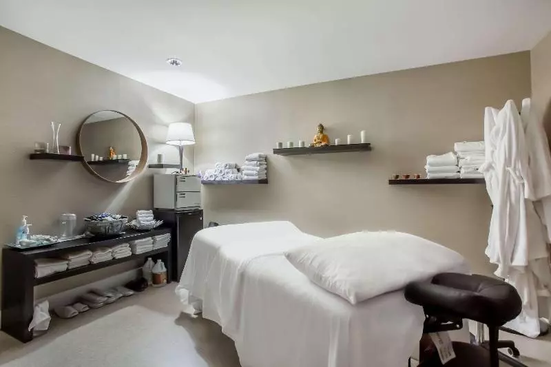 Radisson Hotel Edmonton Airport