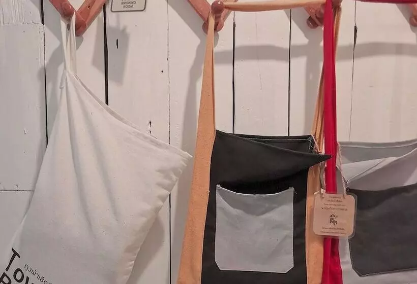 酒店 Srinual Lodge