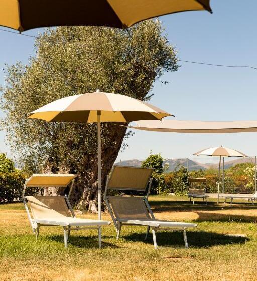 Отель Tenuta Borgo Santa Cecilia