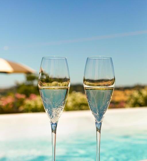 Отель Tenuta Borgo Santa Cecilia