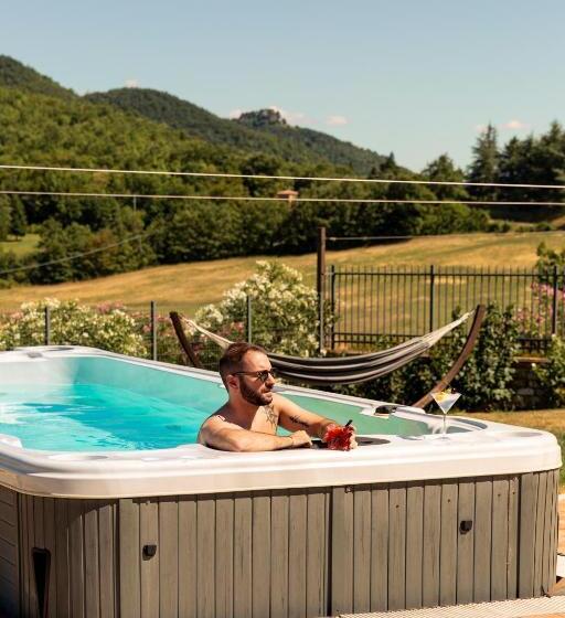 Отель Tenuta Borgo Santa Cecilia