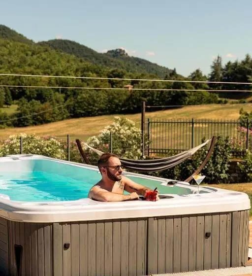 هتل Tenuta Borgo Santa Cecilia