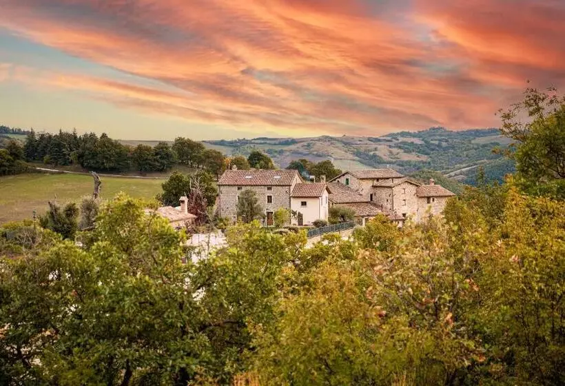 هتل Tenuta Borgo Santa Cecilia