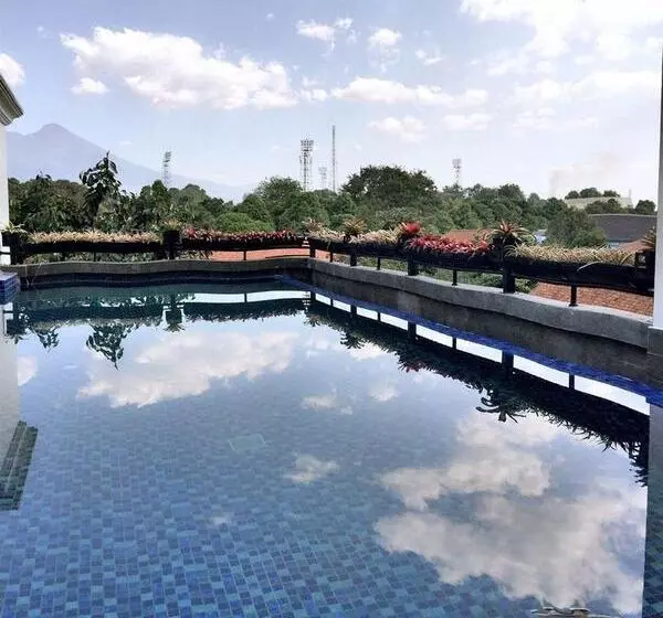 The Sahira Hotel Syariah