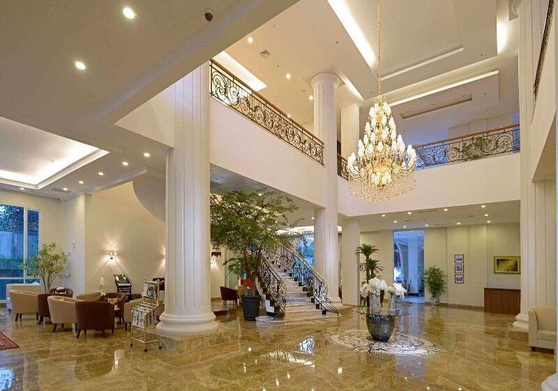 The Sahira Hotel Syariah