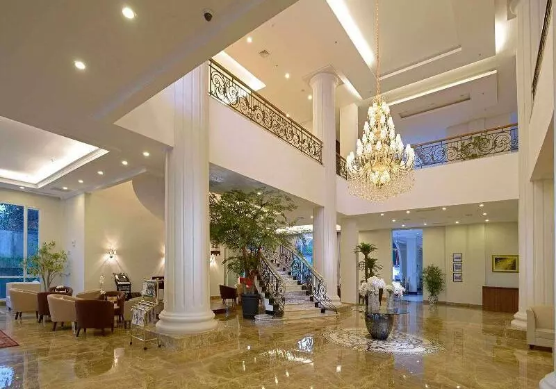 The Sahira Hotel Syariah