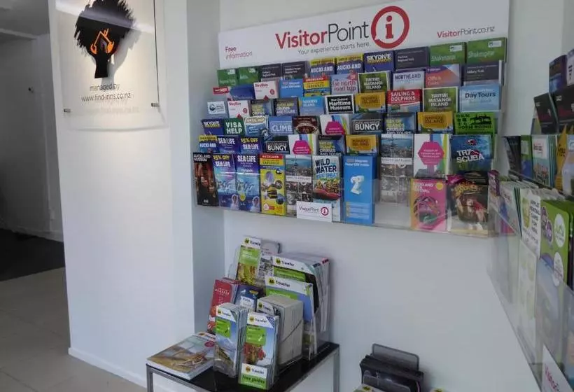 מוטל Parnell Pines