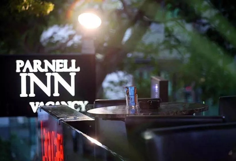 מוטל Parnell Pines