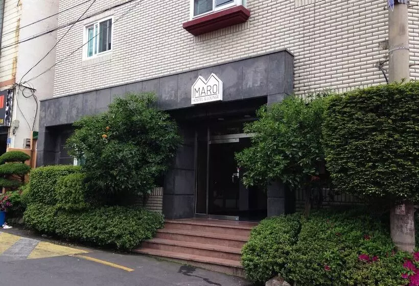 ペンション Hostel Maro