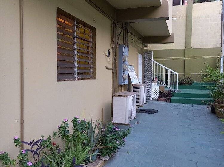 پانسیون Shalom Guest House