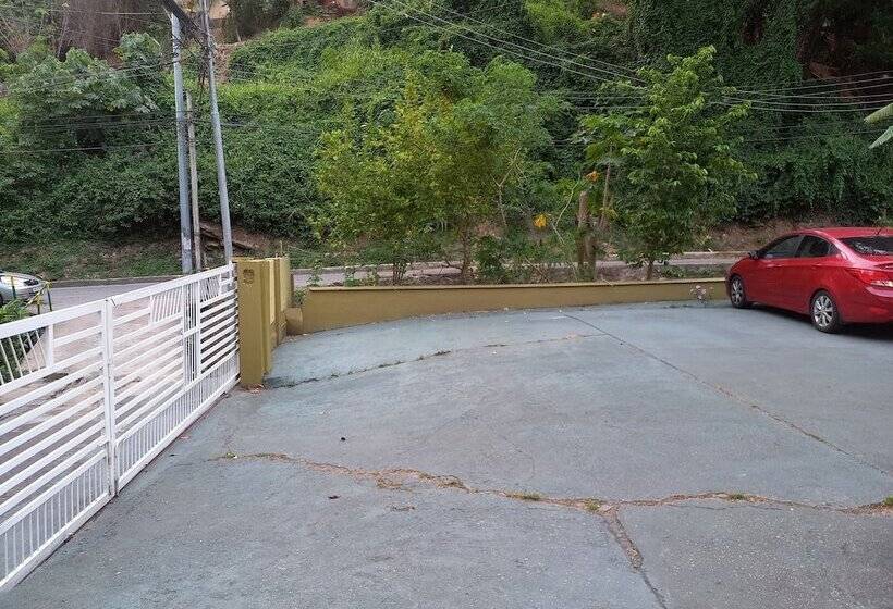 پانسیون Shalom Guest House