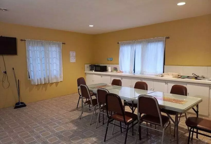 پانسیون Shalom Guest House