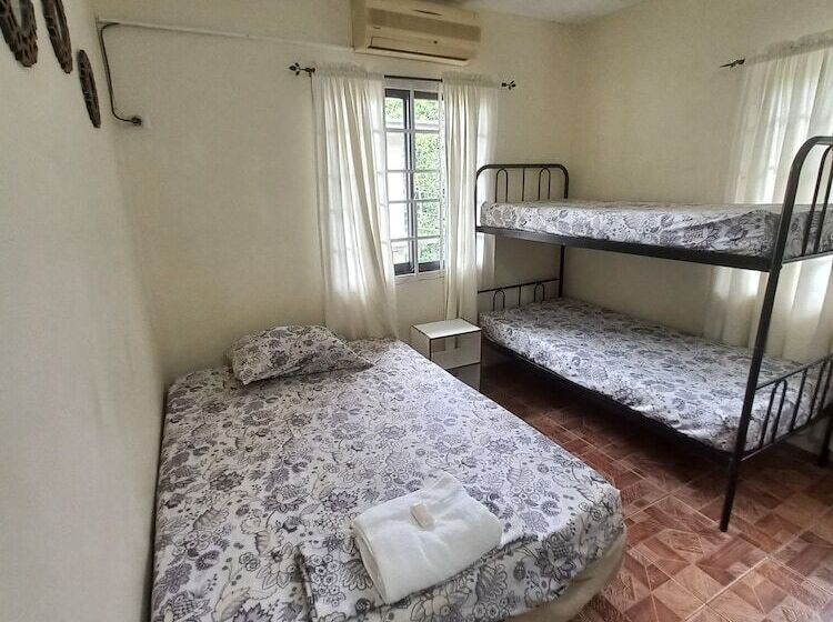 پانسیون Shalom Guest House