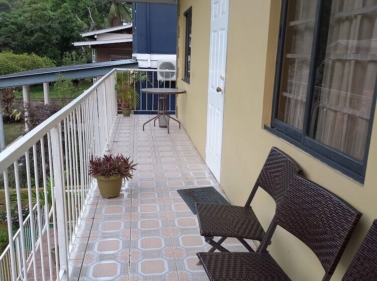 پانسیون Shalom Guest House