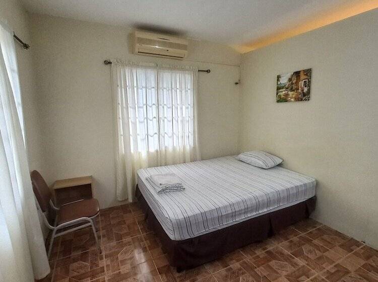 پانسیون Shalom Guest House