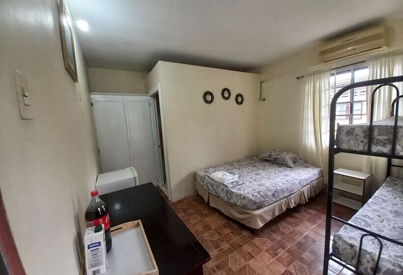 پانسیون Shalom Guest House