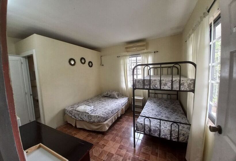 پانسیون Shalom Guest House