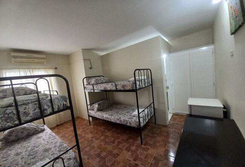 پانسیون Shalom Guest House