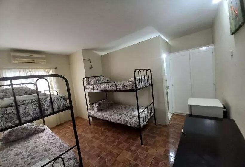 پانسیون Shalom Guest House