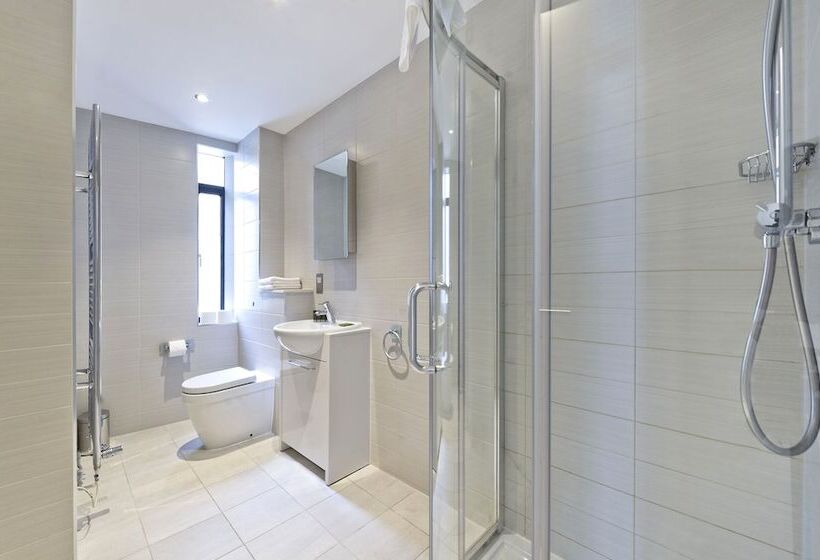 Red Lion Court By City2stay