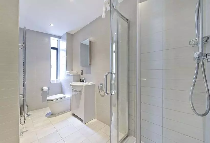 Red Lion Court By City2stay