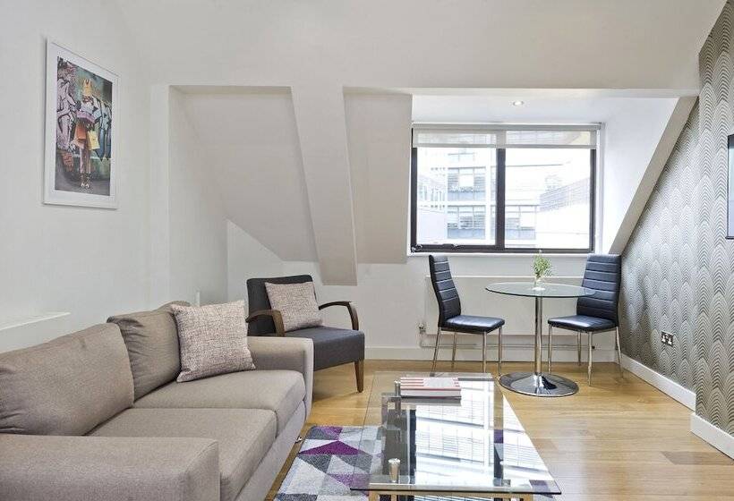 Red Lion Court By City2stay