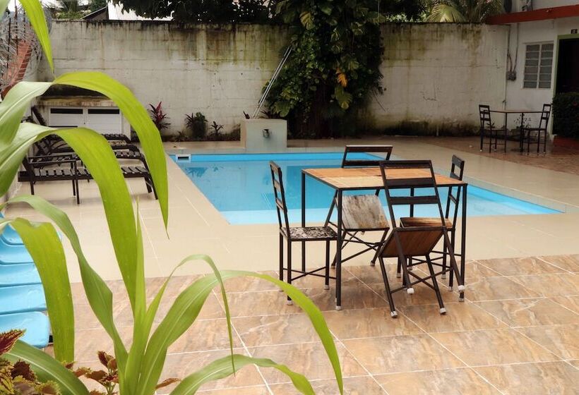 호텔 La Quinta Santa Elena