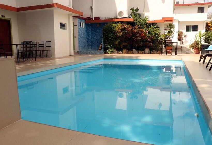 فندق La Quinta Santa Elena