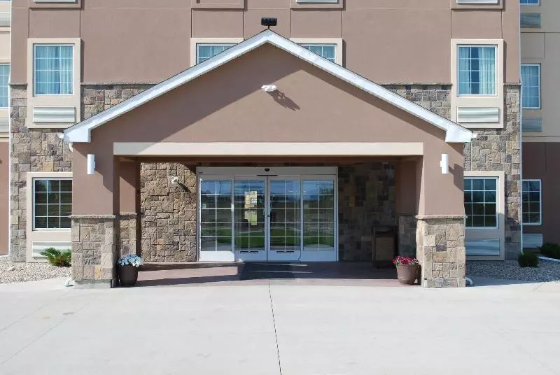 هتل Landmark Suites Williston