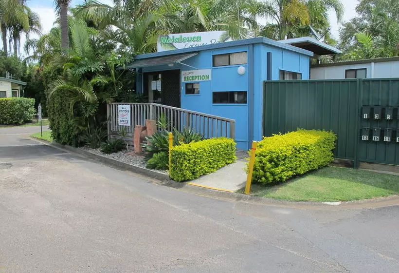 هتل Melaleuca Caravan Park