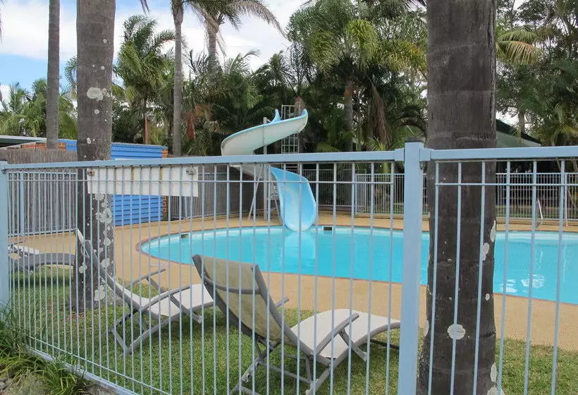 هتل Melaleuca Caravan Park