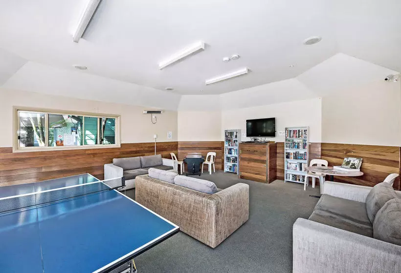 هتل Melaleuca Caravan Park
