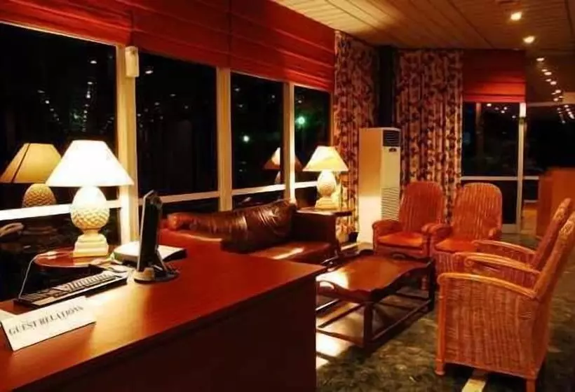 هتل Nike Lake Resort