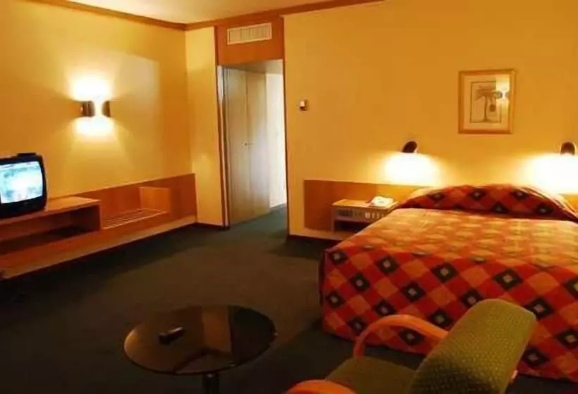 هتل Nike Lake Resort