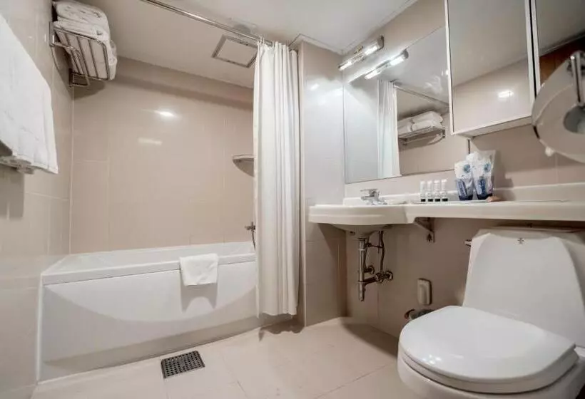 Oriens Hotel & Residences Myeongdong