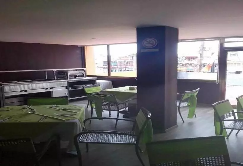 Hotelli Suites Meson Del Cid