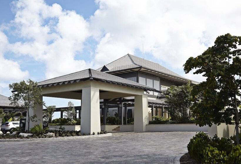 هتل The Island House