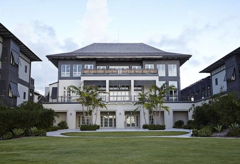 هتل The Island House