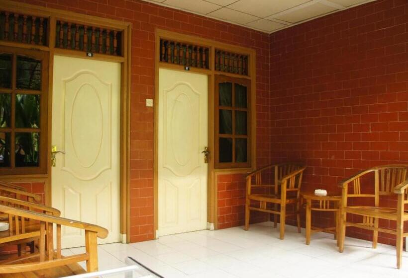 فندق Waringin Home Stay